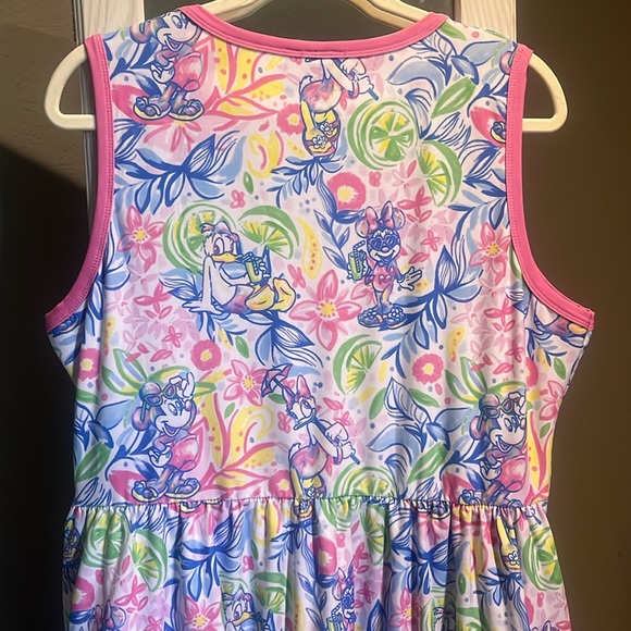 NEW Disney Mickey Minnie Donald Daisy Ruffle Dress Lilly Pullitzer* Sz L/XL🩷 - Picture 4 of 15